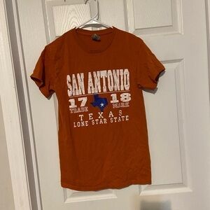 SAN ANTONIO TEXAS Tourist USA Burnt Orange Arched Icon Gildan T Shirt Small NWOT